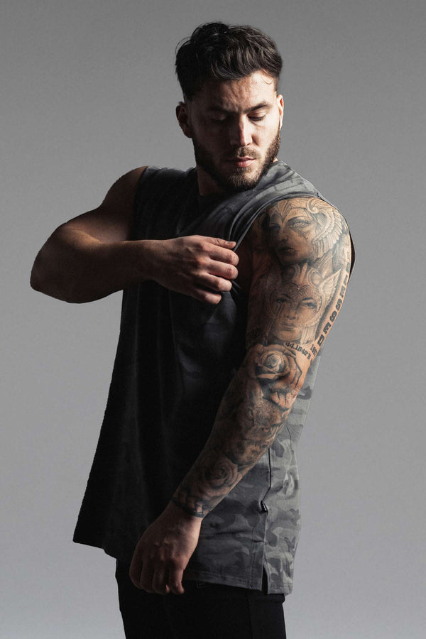Signature Sleeveless Dark Camo