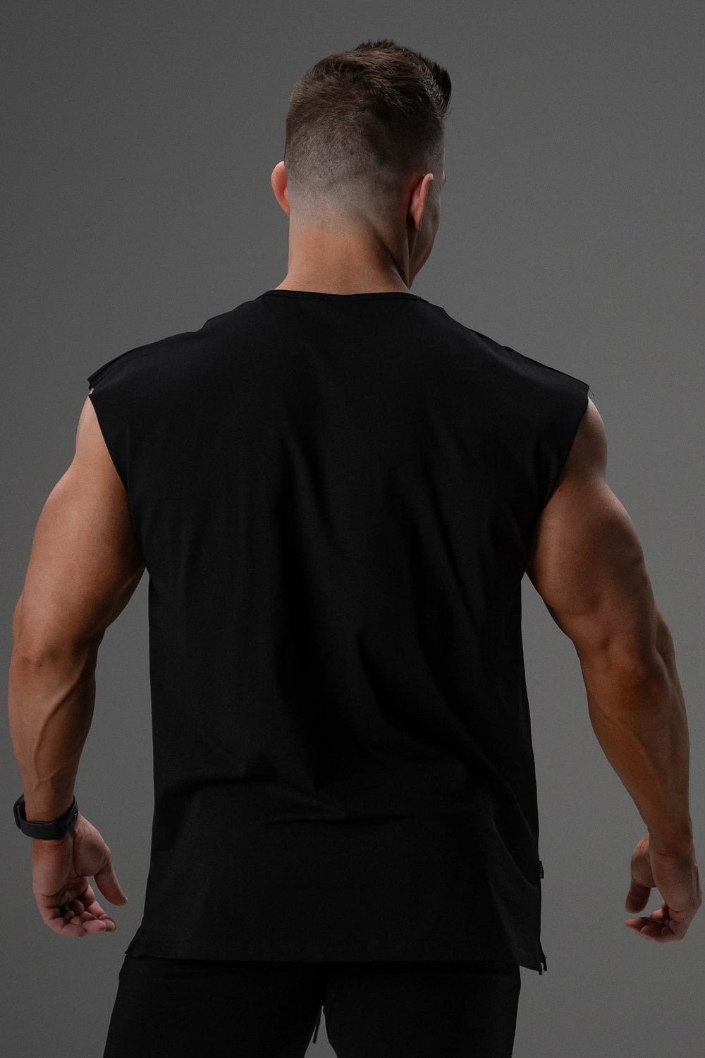 Signature Shoulder Tee Black