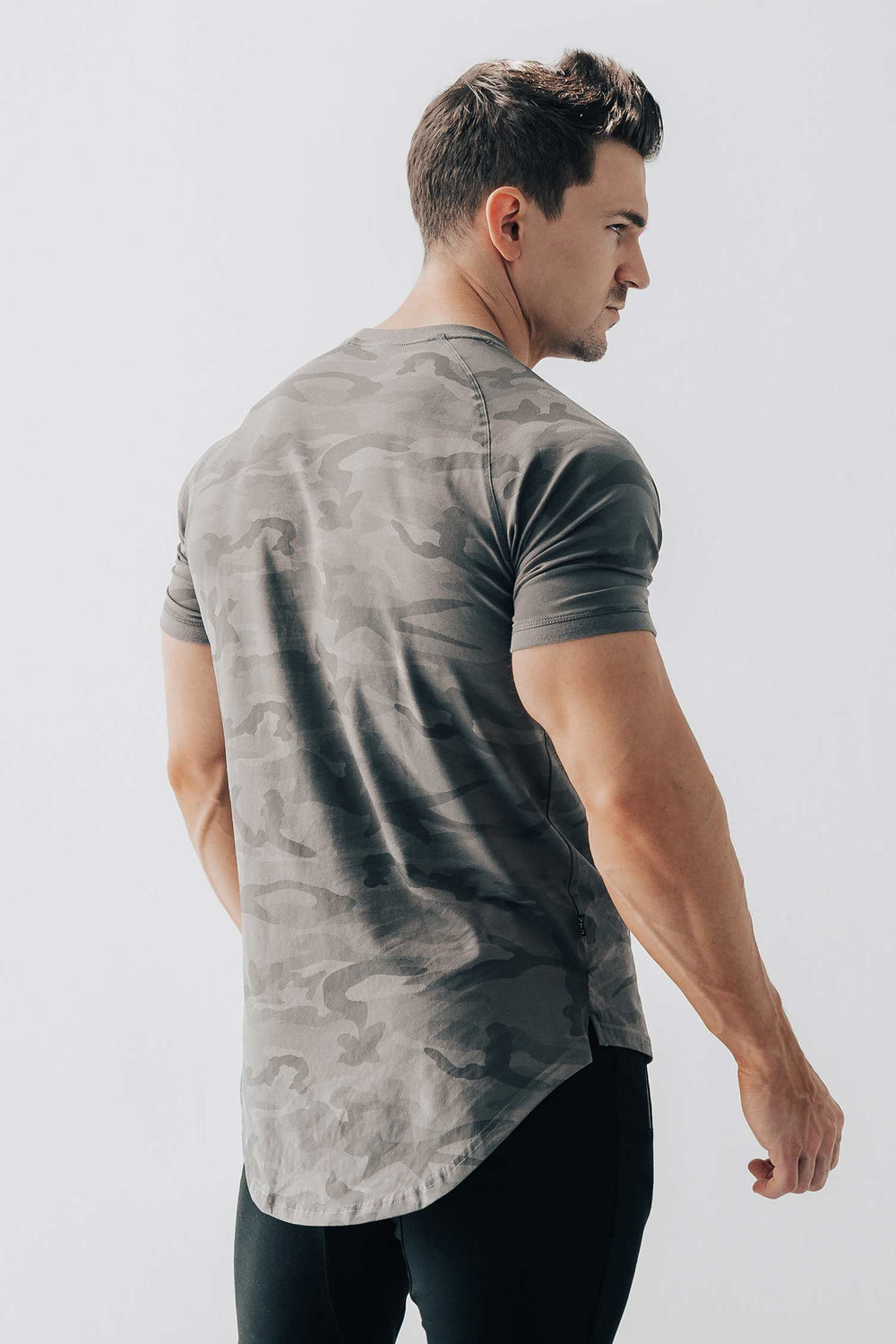 Curved Scoop Hem Tee Dark Camo