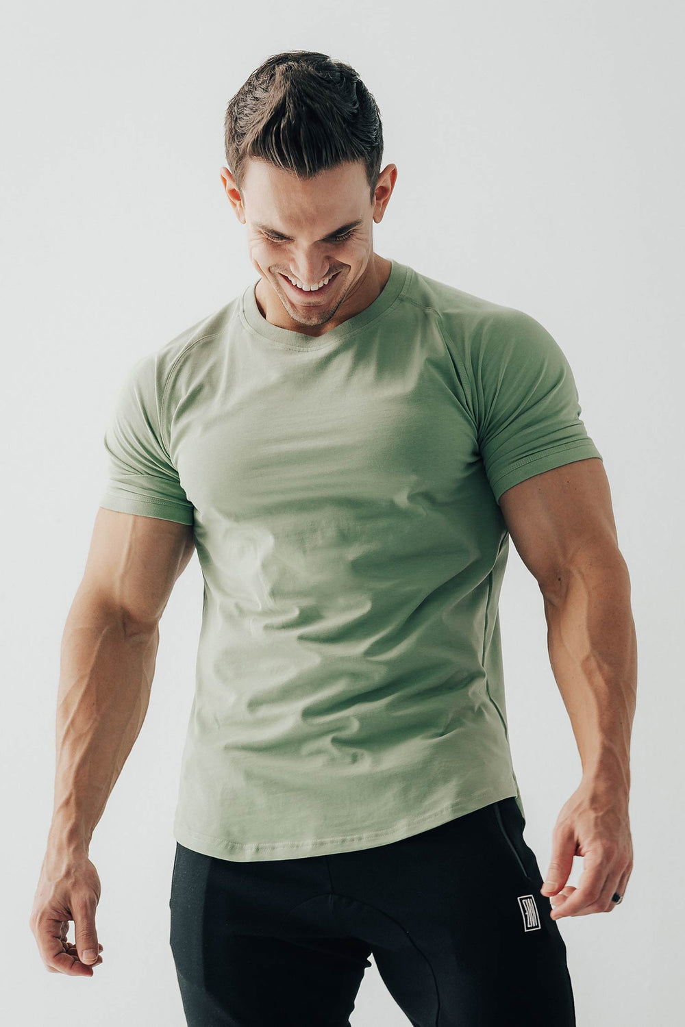 Curved Scoop Hem Tee Leaf