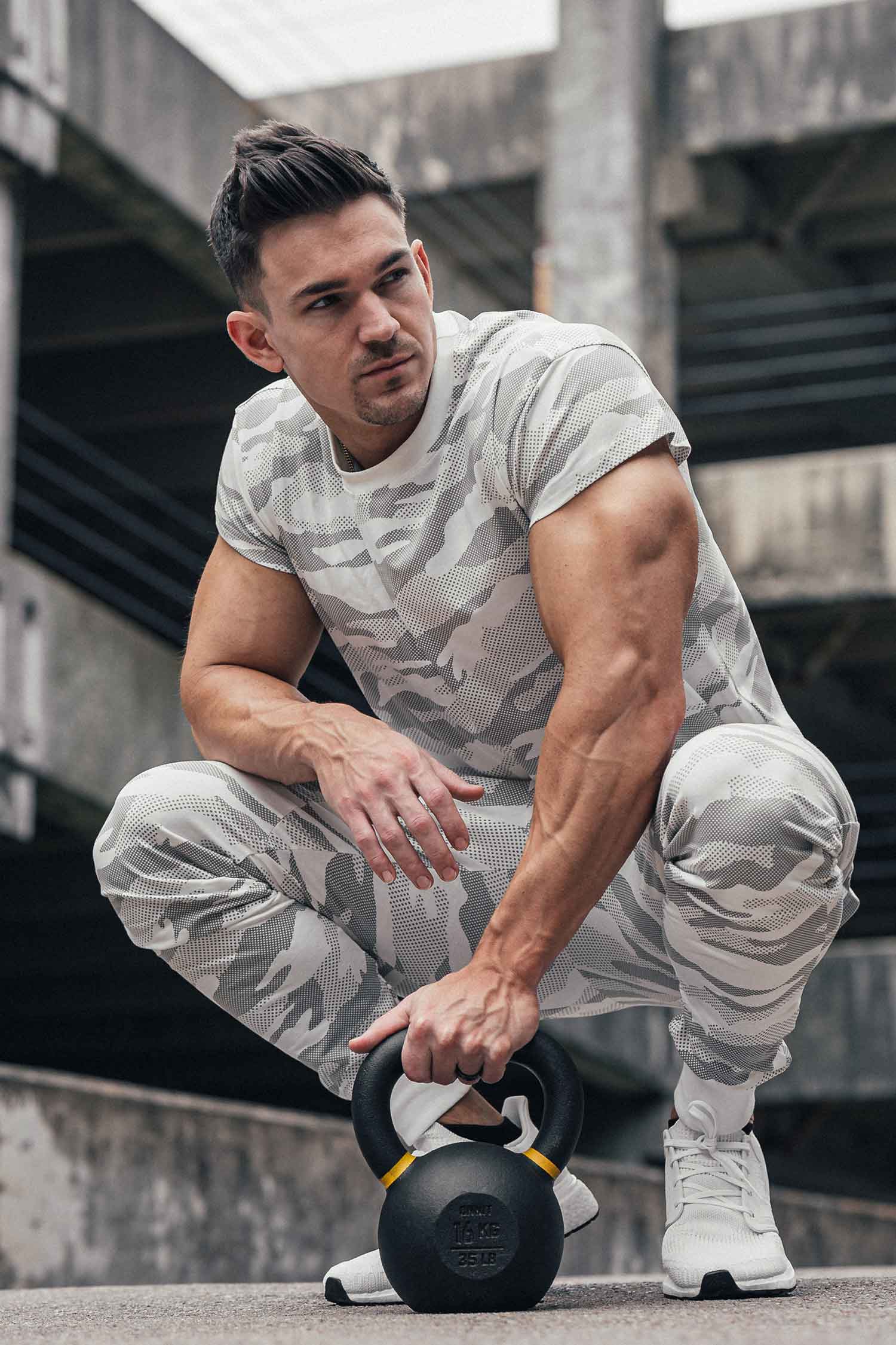Scoop Shoulder Hem Tee White Camo