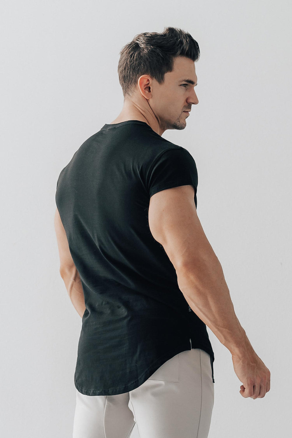 Scoop Shoulder Hem Tee Black