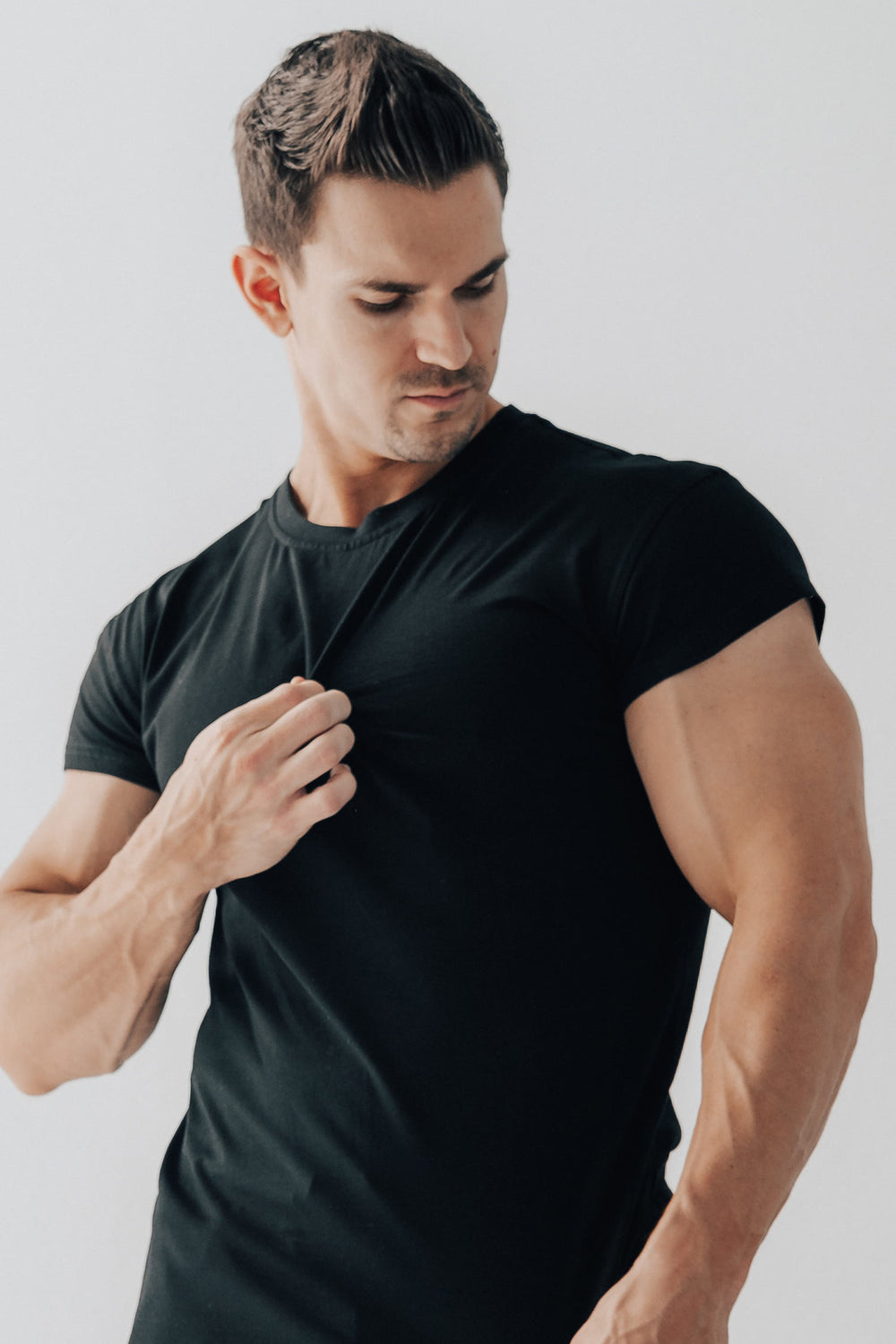 Scoop Shoulder Hem Tee Black