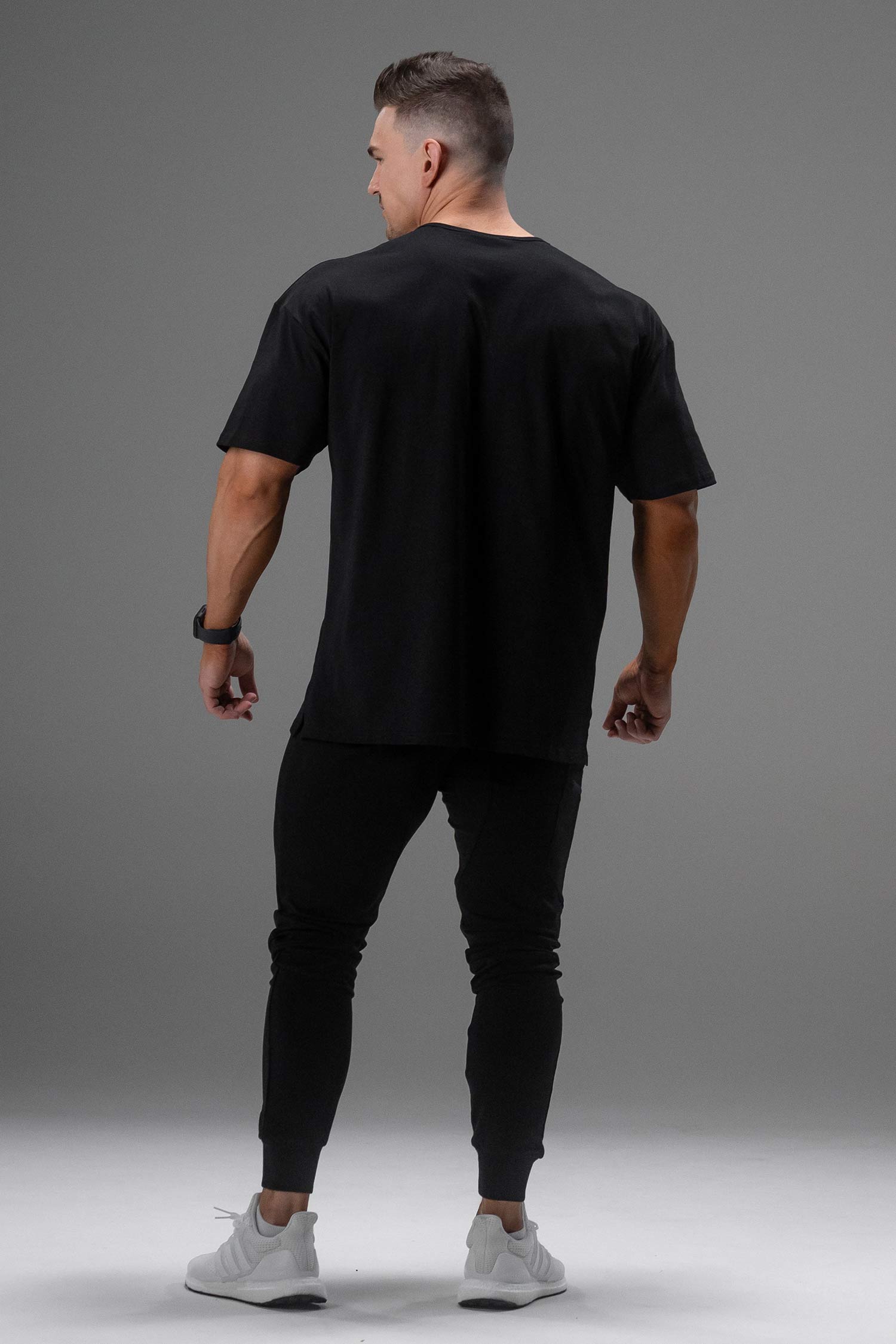 Tee 正規品 black Signature Oversized Tee Black