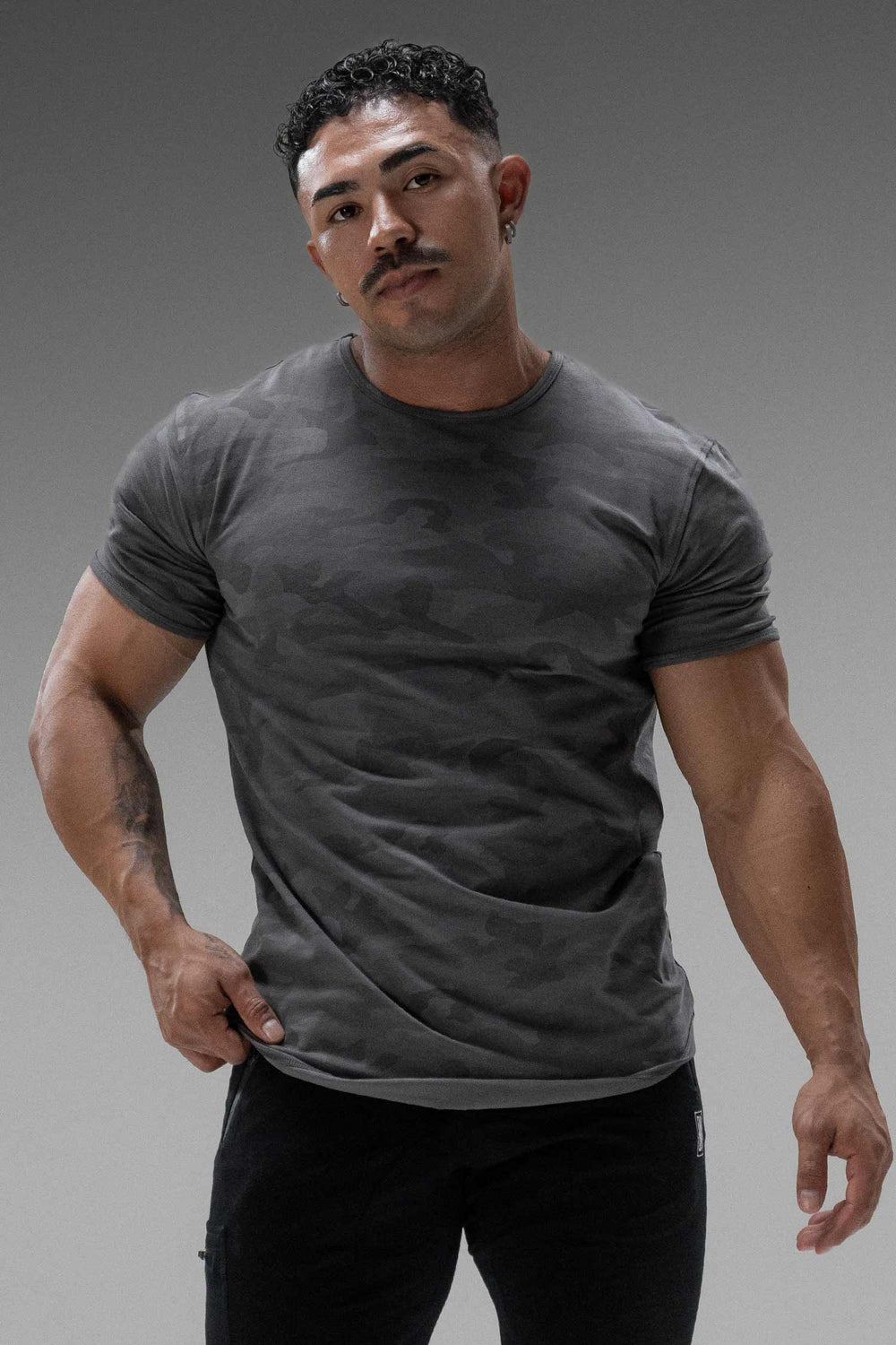 Signature Tee Dark Camo